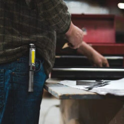 Nebo Big Larry™ 2 -Camping Sales Shop 6737 gray Lifestyle 7 1800x1800 08ec316c 3233 4f3d a8c9 dd9595a3563d