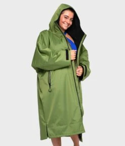 Dryrobe Advance Long Sleeve FOREST GREEN BLACK - RECYCLED -Camping Sales Shop Forest Green 4 2024x2024 2894eea2 dc20 4c3e 9cc9 d97c66075a41