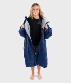 Dryrobe Advance Kids Long Sleeve NAVY GREY - RECYCLED 7 Dryrobe Advance Kids Long Sleeve NAVY GREY - RECYCLED -Camping Sales Shop LS Navy 4 2024x2024 c048114a 2f8c 4346 bf21 89cf7a0dadb2