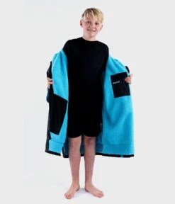 Dryrobe Advance Kids Short Sleeve BLACK BLUE -Camping Sales Shop SS Black Blue 2 2024x2024 d5df1ff3 7d9a 479b 9a2b f57674f9865b