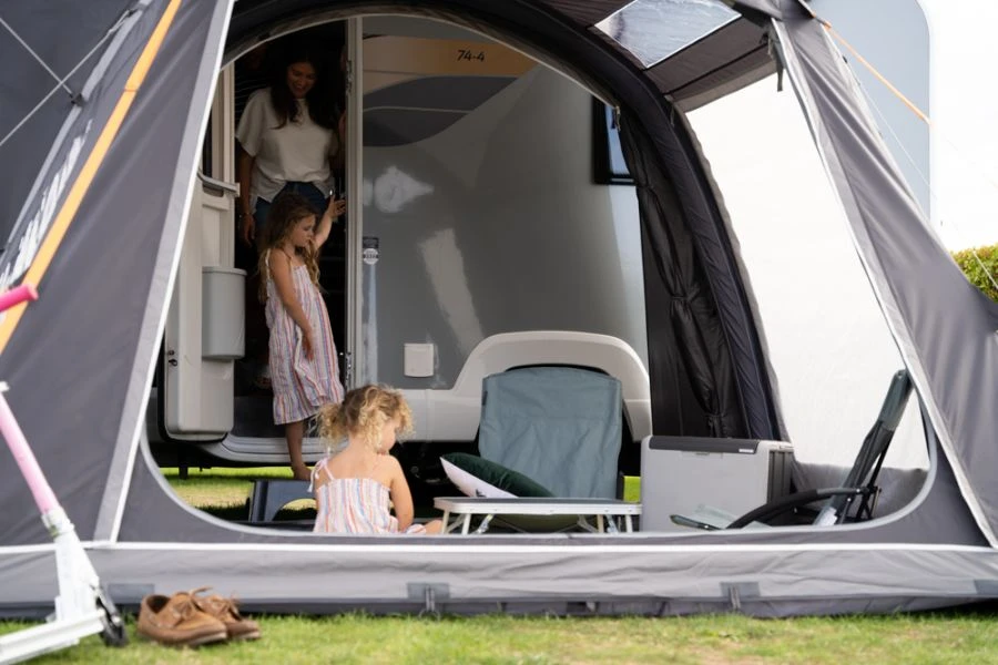 Vango Kela Pro Air Tall Drive Away Awning 7 Vango Kela Pro Air Tall Drive Away Awning - Image 7