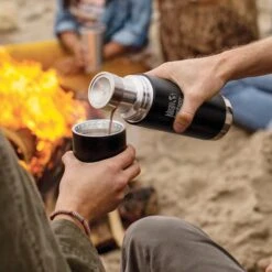 Klean Kanteen Insulated TK Pro (750ml) Black -Camping Sales Shop tkpro square pouring lifestyle 2e798a34 8eb7 47f8 bc44 6891181c33cf